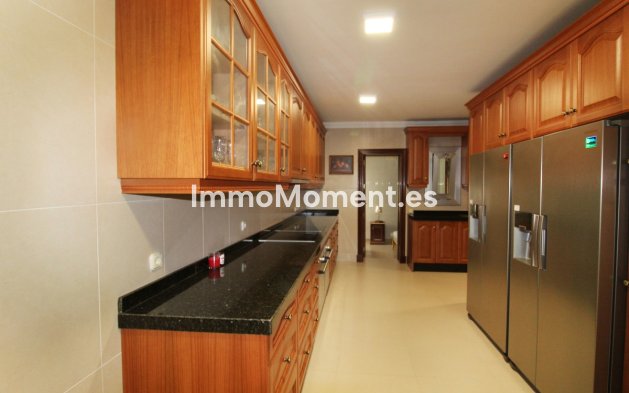 Wiederverkauf - Freistehende Villa - Marbella - Guadalmina Baja