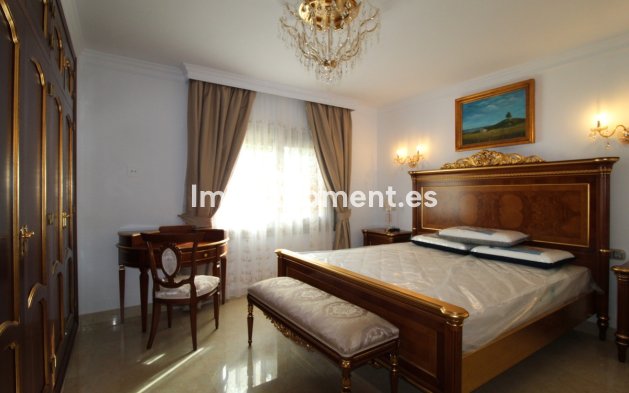 Wiederverkauf - Freistehende Villa - Marbella - Guadalmina Baja