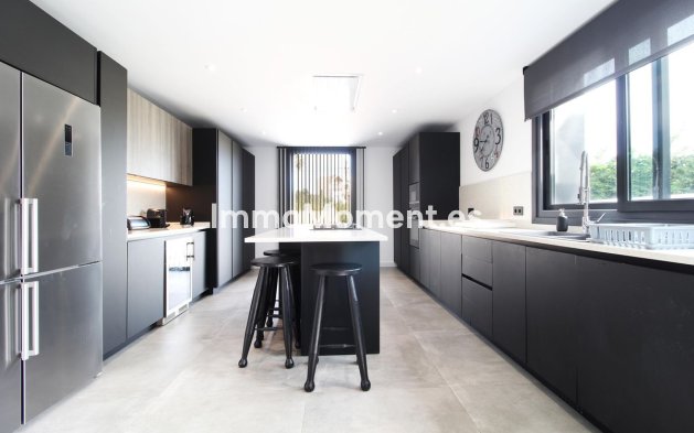 Resale - Villa - Marbella - San Pedro de Alcántara