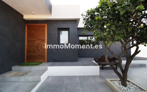 Resale - Villa - Marbella - San Pedro de Alcántara