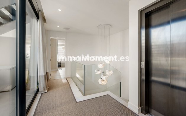 Wiederverkauf - Villa - Marbella - Sierra Blanca