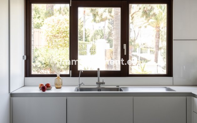 Revente - Villa - Marbella - Hacienda Las Chapas