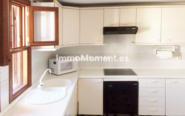 Revente - Maison mitoyenne - Estepona  - Estepona Centro