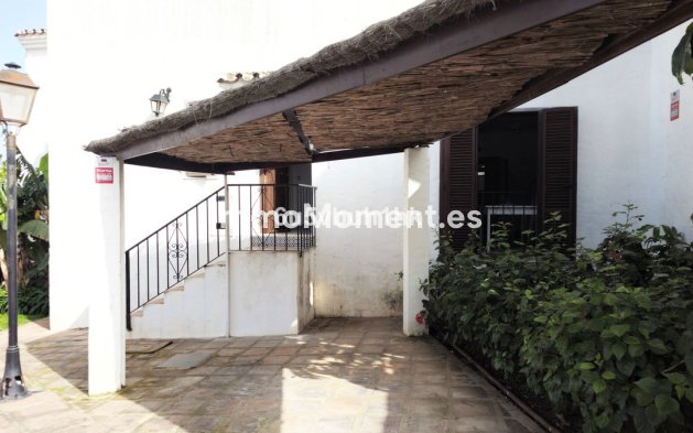Revente - Maison mitoyenne - Estepona  - Estepona Centro