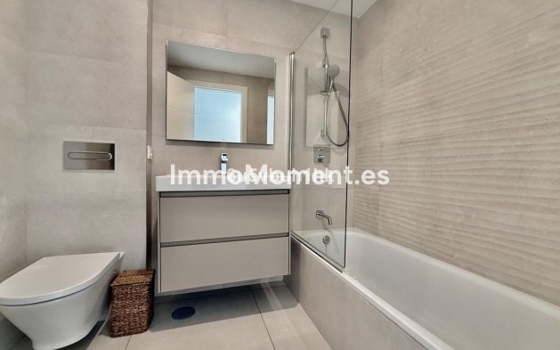 Resale - Apartment - Marbella - Elviria