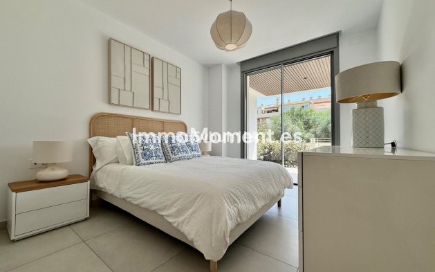 Resale - Apartment - Marbella - Elviria