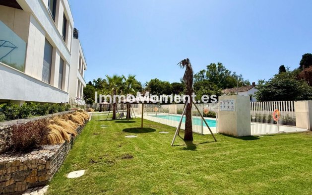 Resale - Apartment - Marbella - Elviria