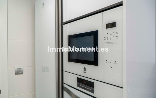 Resale - Apartment - Torremolinos