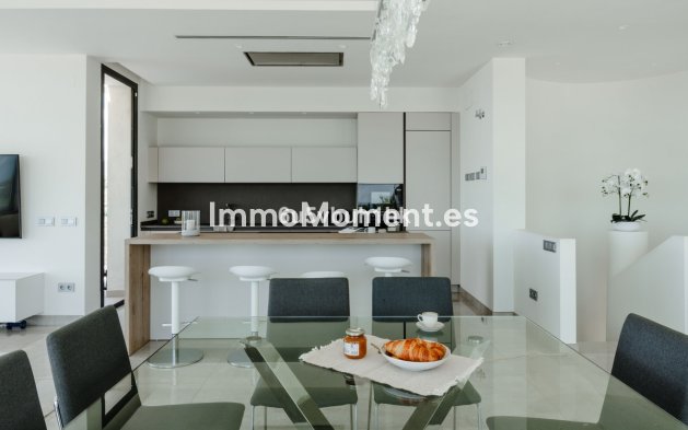 Resale - Villa - Estepona - Estepona Centro