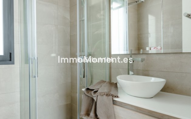 Resale - Villa - Estepona - Estepona Centro