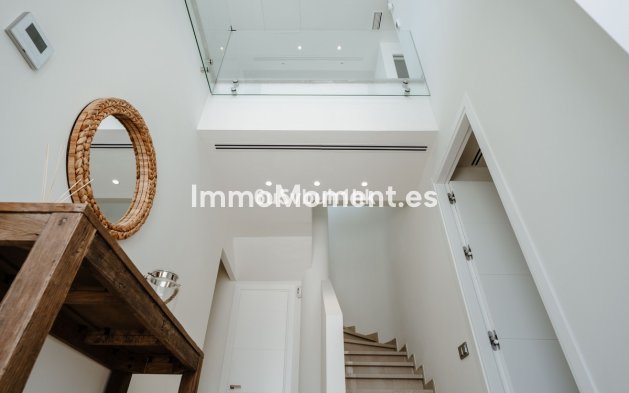 Resale - Villa - Estepona - Estepona Centro