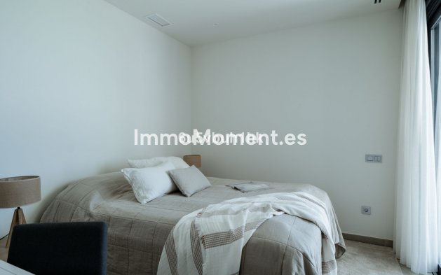 Resale - Villa - Estepona - Estepona Centro