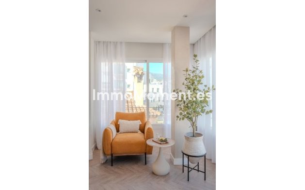 Resale - Apartment - Estepona - Estepona Centro