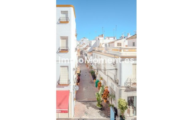 Resale - Apartment - Estepona - Estepona Centro