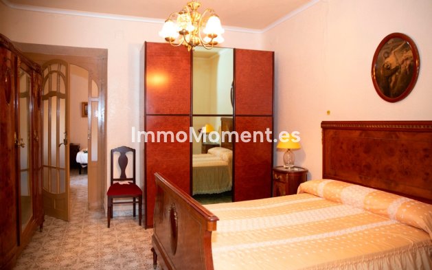 Resale - Villa - Yecla - Yecla Centro