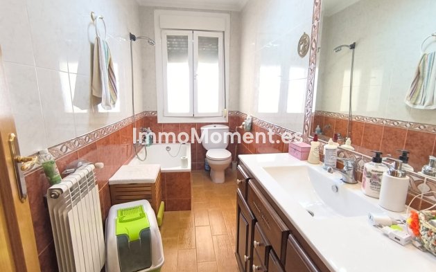 Resale - Villa - Yecla - Yecla Centro