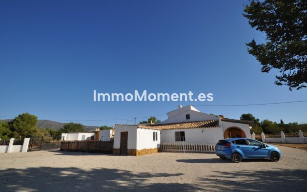 Revente - Maison de campagne - Pinoso - Pinoso Centro