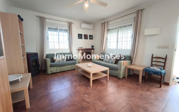 Resale - Villa - Hondón de los Fráiles - Hondón de los Frailes Centro