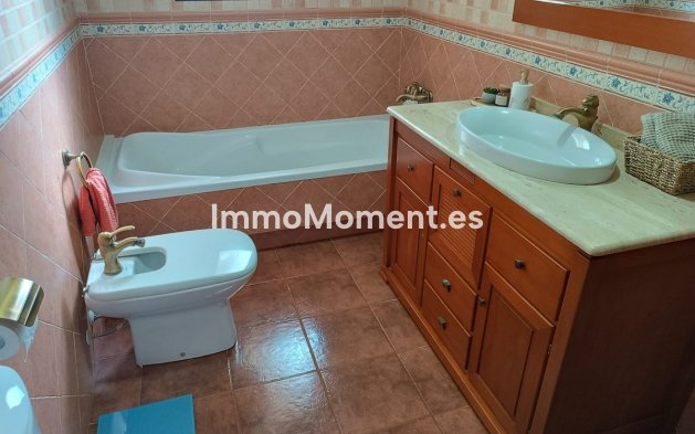 Resale - Villa - Yecla - Yecla Centro