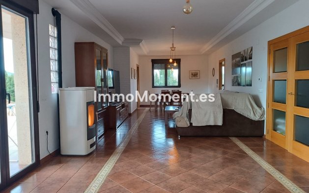 Resale - Villa - Yecla - Yecla Centro