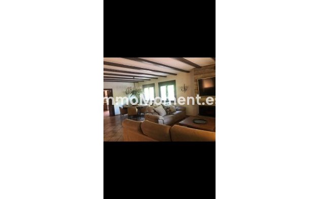 Resale - Villa - Elda - Elda Centro