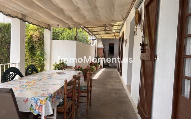 Resale - Villa - Estepona - Selwo