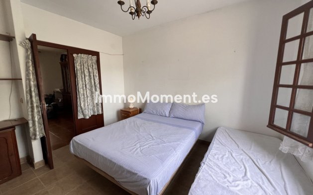 Resale - Villa - Estepona - Selwo