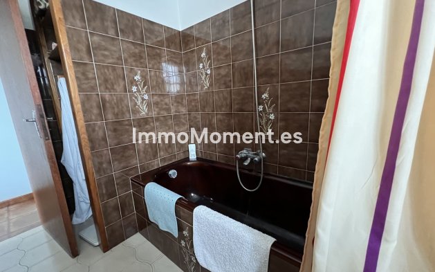 Resale - Villa - Estepona - Selwo