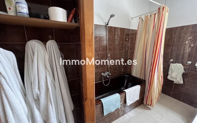 Resale - Villa - Estepona - Selwo