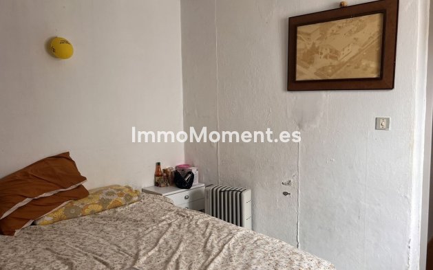 Resale - Villa - Estepona - Selwo