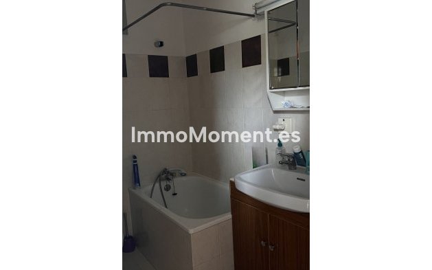 Resale - Villa - Estepona - Selwo