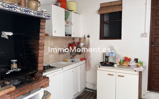 Resale - Villa - Estepona - Selwo