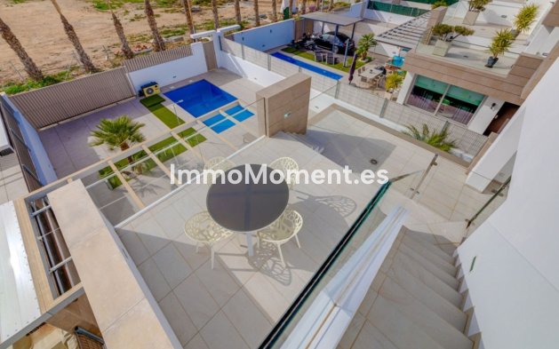 Resale - Villa - Guardamar del Segura - Urbanización El Raso