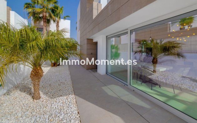 Resale - Villa - Guardamar del Segura - Urbanización El Raso