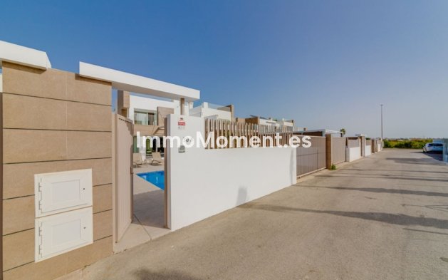 Resale - Villa - Guardamar del Segura - Urbanización El Raso