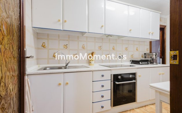 Resale - Apartment - Torrevieja - Torrevieja Centro