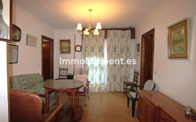 Reventa - Apartamento - Interior  - Guaro