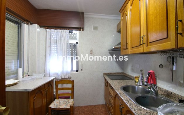 Reventa - Apartamento - Interior  - Guaro