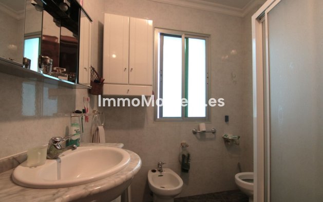 Reventa - Apartamento - Interior  - Guaro