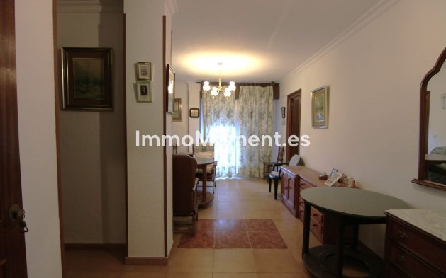 Reventa - Apartamento - Interior  - Guaro