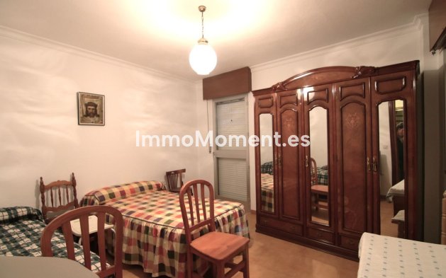 Reventa - Apartamento - Interior  - Guaro