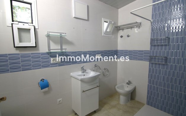 Wiederverkauf - Villa -   Inländisch - Alora