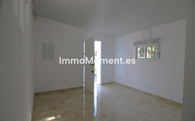 Wiederverkauf - Villa -   Inländisch - Alora