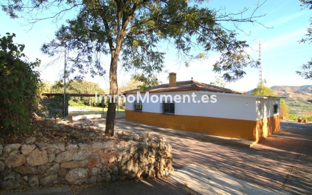 Wiederverkauf - Villa -   Inländisch - Alora