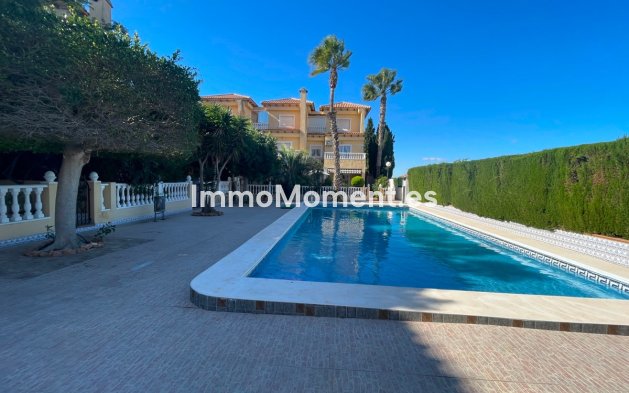 Resale - Villa - Guardamar del Segura - Guardamar del Segura Centro