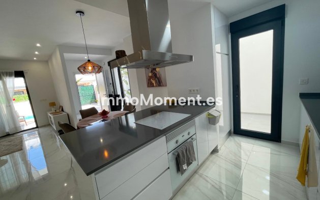 Resale - Villa - Benijofar