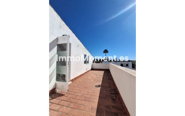 Revente - Villa - Marbella - Nueva Andalucía
