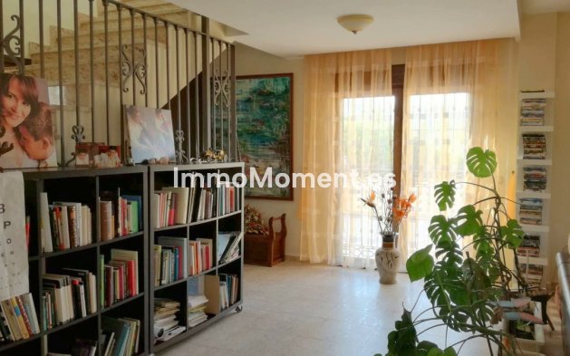 Resale - Villa - Inland  - Estacion de Cartama