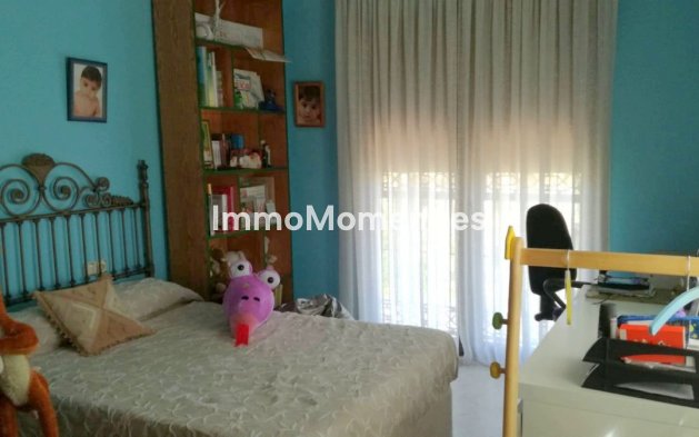 Resale - Villa - Inland  - Estacion de Cartama