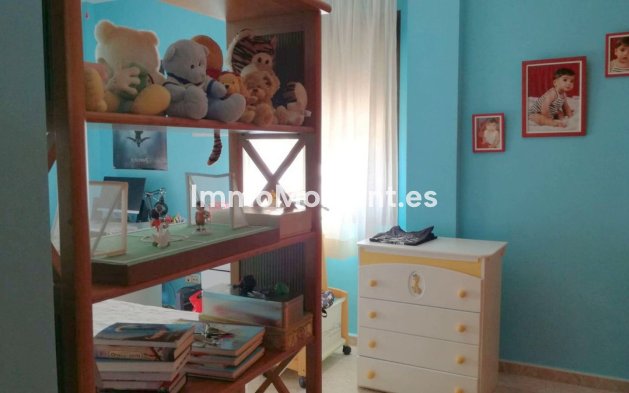 Resale - Villa - Inland  - Estacion de Cartama